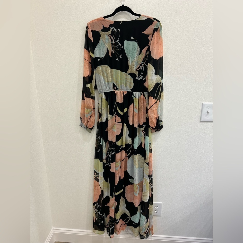 Lulus NWT black floral printed maxi dress MED feminine Datenight event sexy - Picture 5 of 7